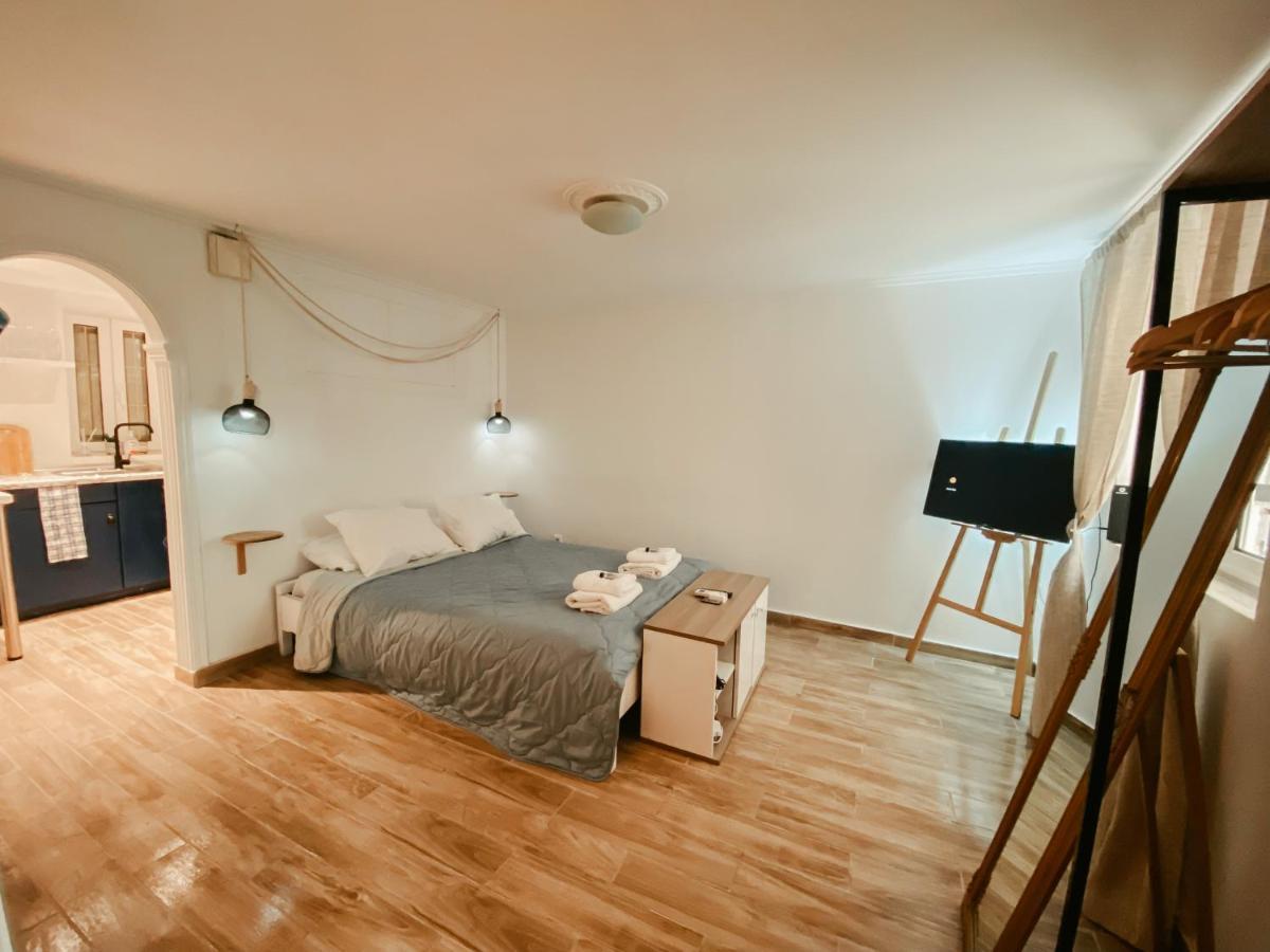 Isabella Suites: An Old Venetian Apartment *